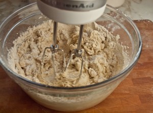 mixing-flour-with-butter