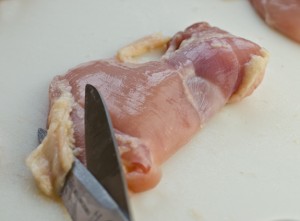 trimming-chicken