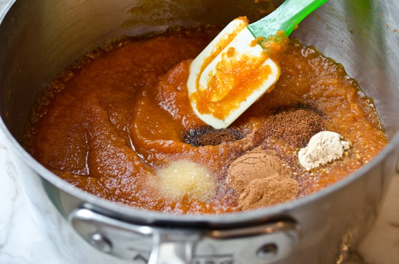 pumpkin-sugar-and-spices-in-saucepan