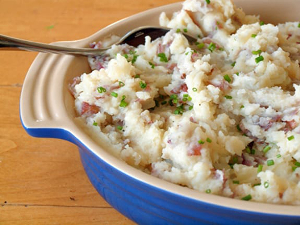 Garlic Parmesan Red Mashed Potatoes - Love to be in the Kitchen