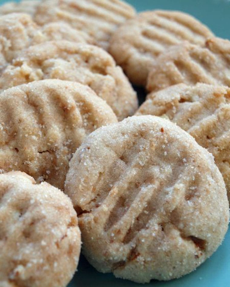 Toffee Almond Sandies Can't Stay Out of the Kitchen