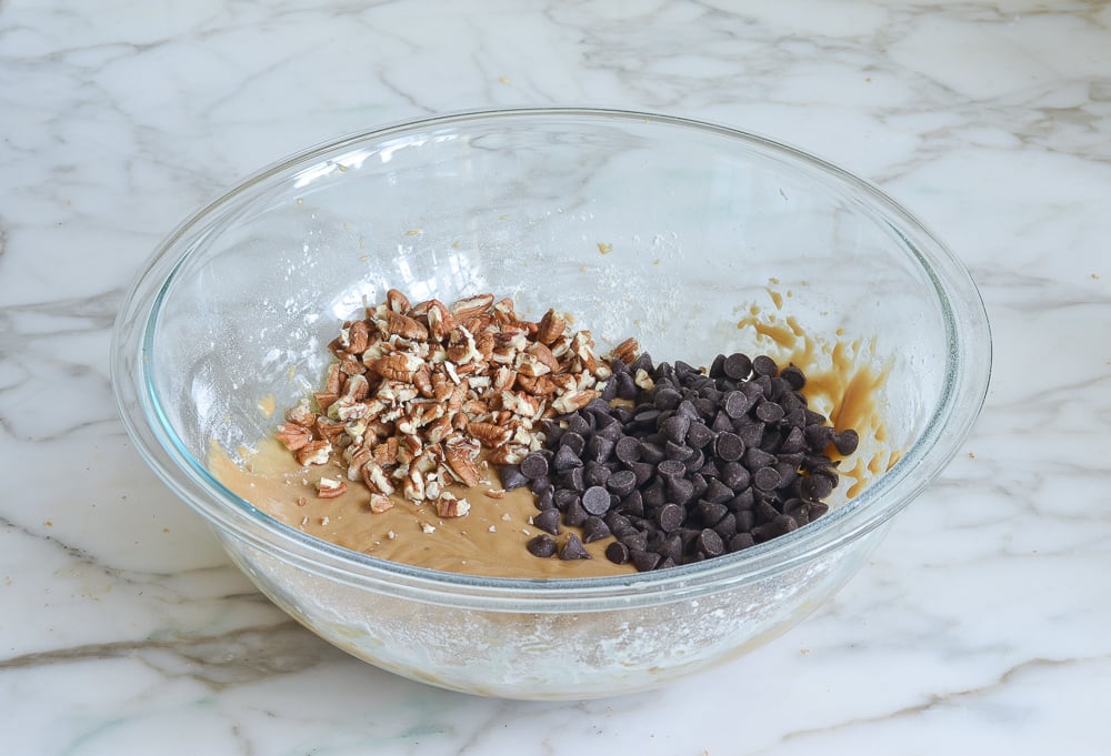 Chocolate chips and pecans added to the blondie batter.