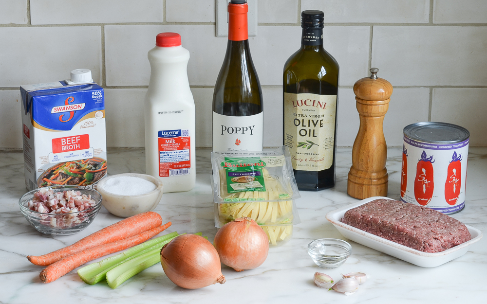 ingredients for pasta bolognese 