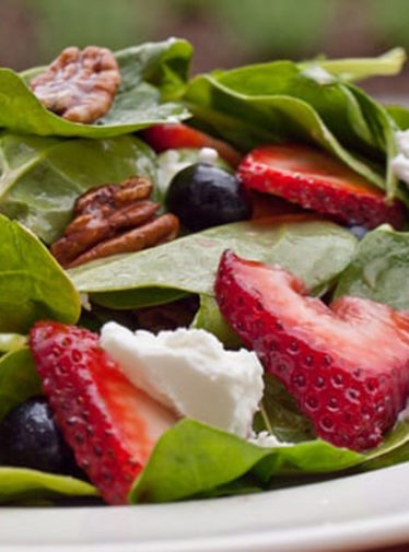 Spinach Salad with Raspberry Vinaigrette