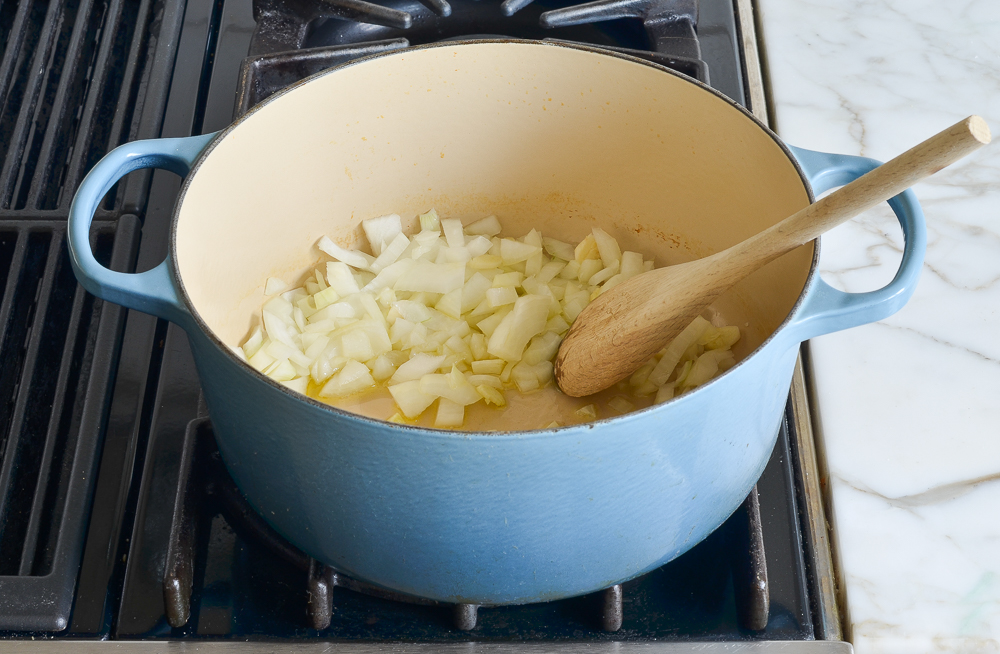 onions, garlic and oil in pot