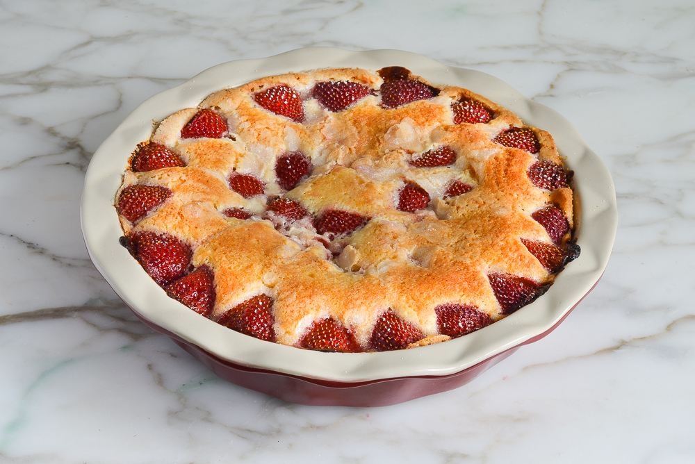 baked strawberry cake