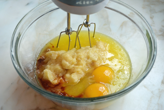 adding-eggs-bananas-and-vanilla