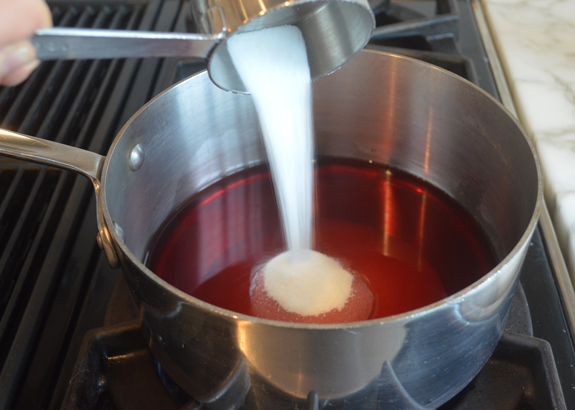 making-pomegranate-syrup