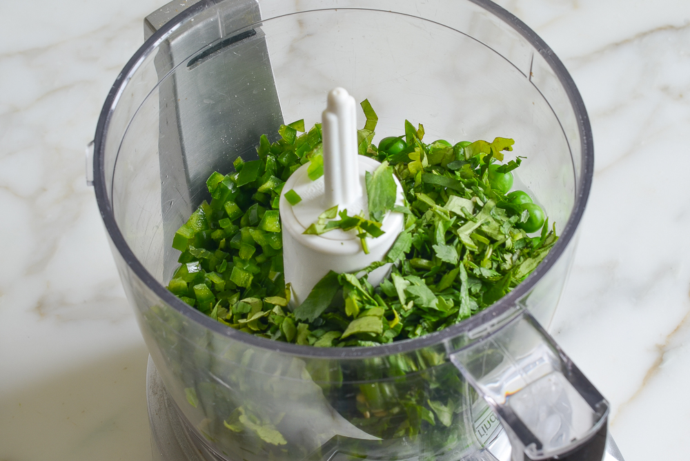 peas and other ingredients (minus avocados and scallions) in food processor