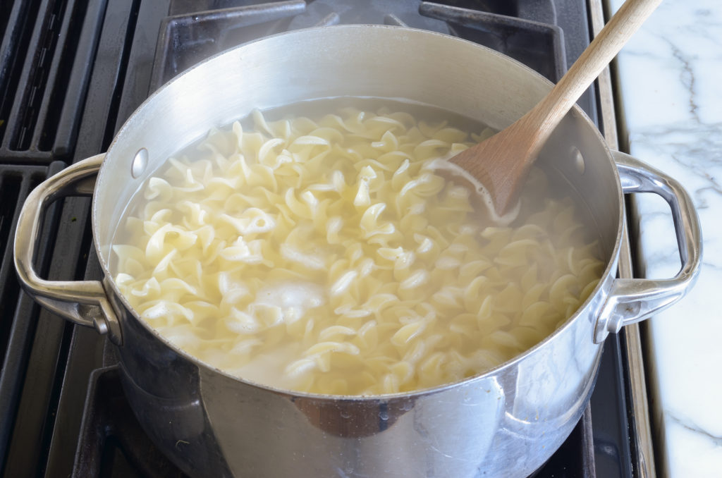 how to make noodle kugel