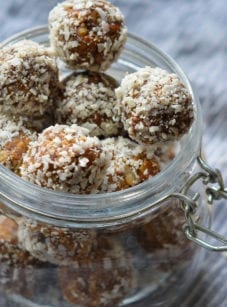 oat and nut energy bites