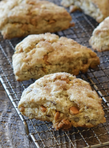 Butterscotch pecan scones on a wire rack.