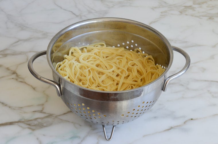 RestaurantStyle Linguine with Clams Once Upon a Chef