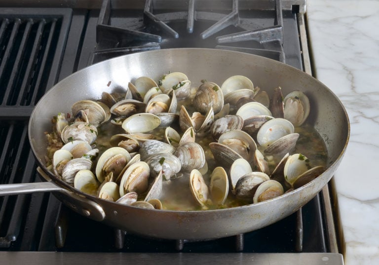 RestaurantStyle Linguine with Clams Once Upon a Chef