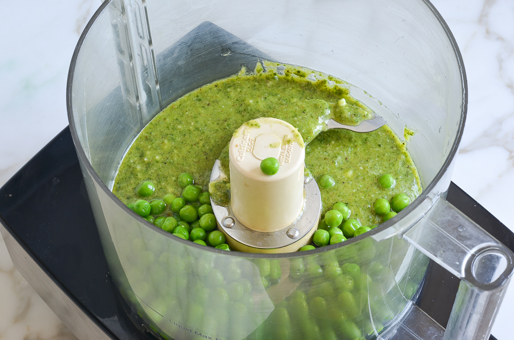 Pesto and peas in food processor