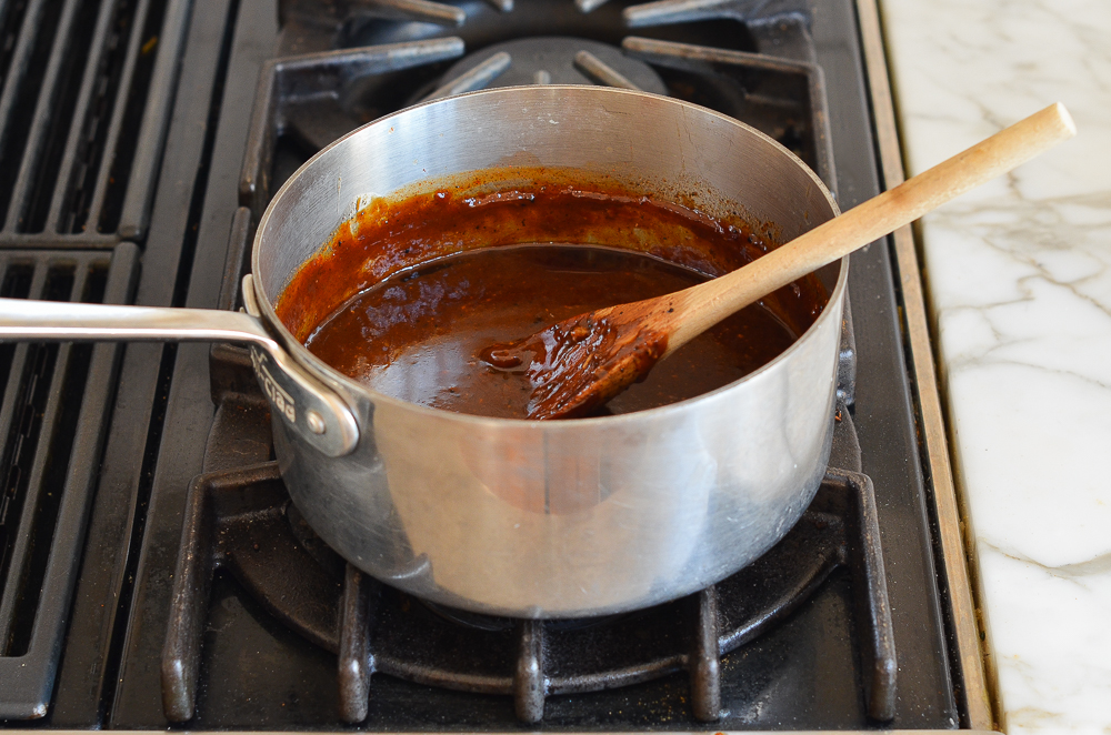 finished barbecue sauce with deglazing liquid mixed in 