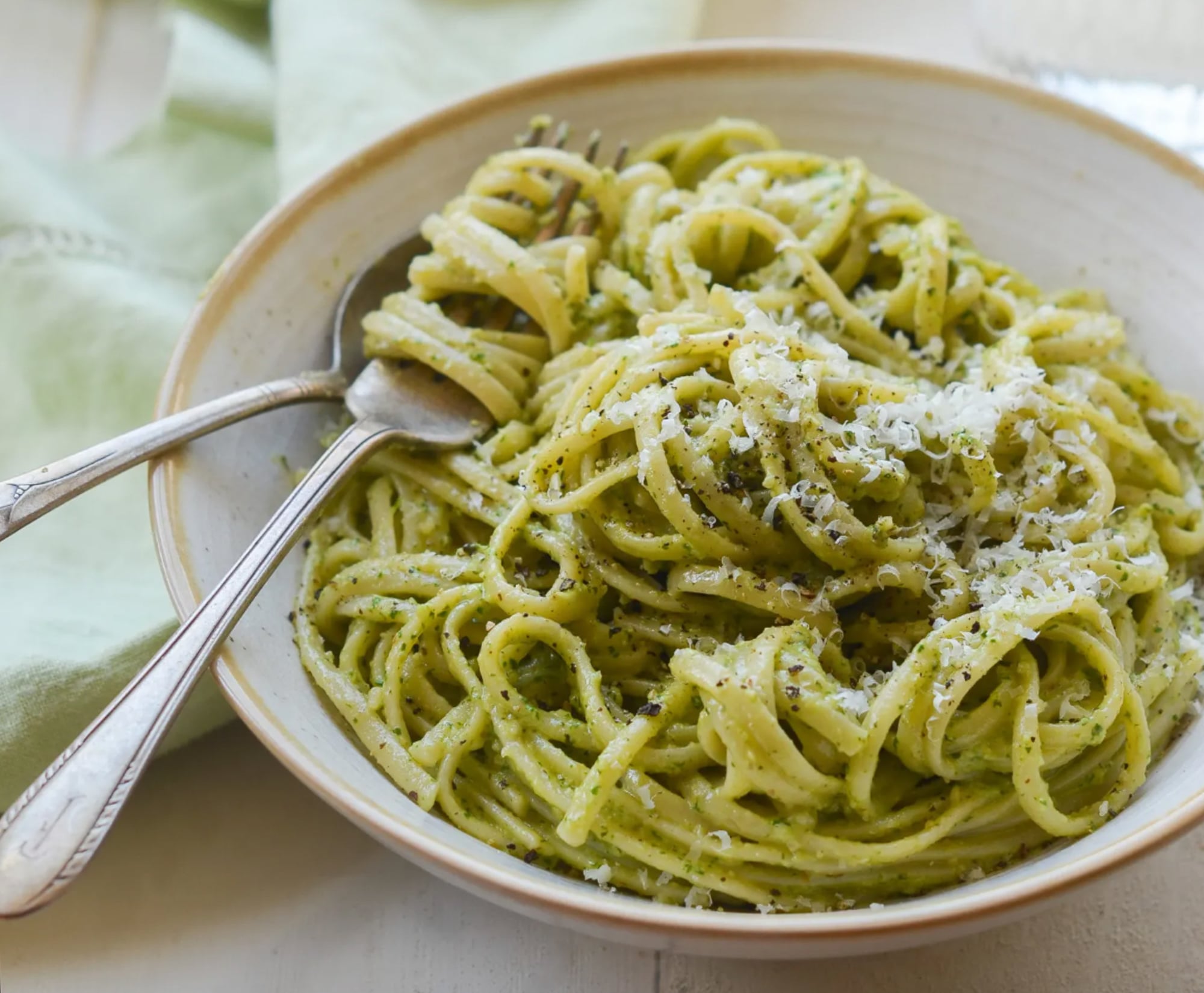 Linguine with Creamy Arugula Walnut Pesto