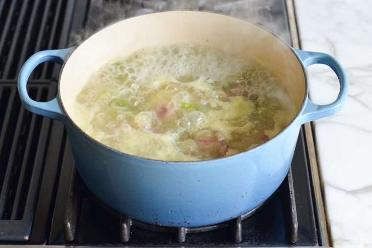 simmering split pea soup