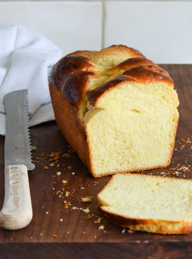 Loaf of brioche with the end sliced off.