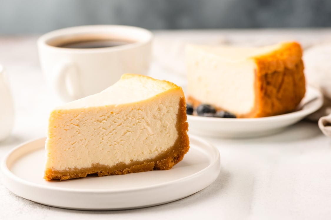 Best Cheesecake Recipe (Classic New York Style)