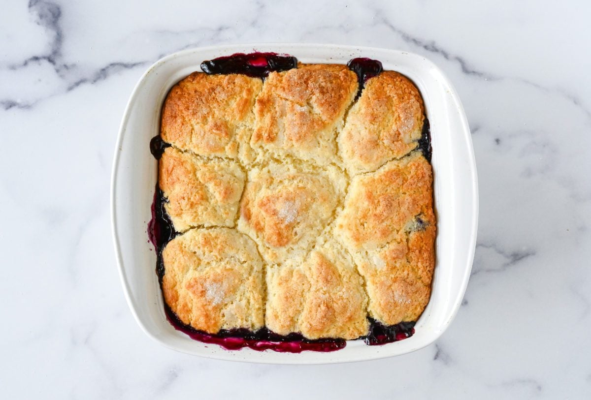 baked blueberry cobbler