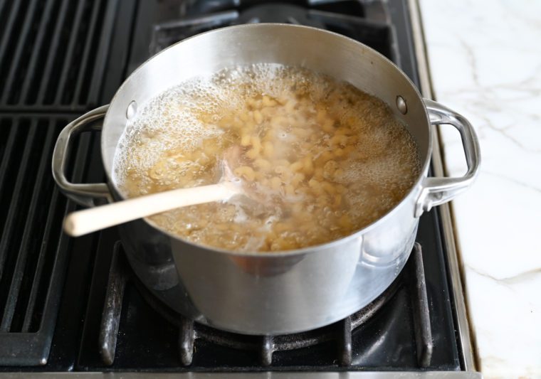boiling the pasta