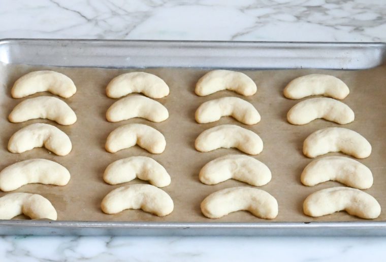 baked crescent cookies