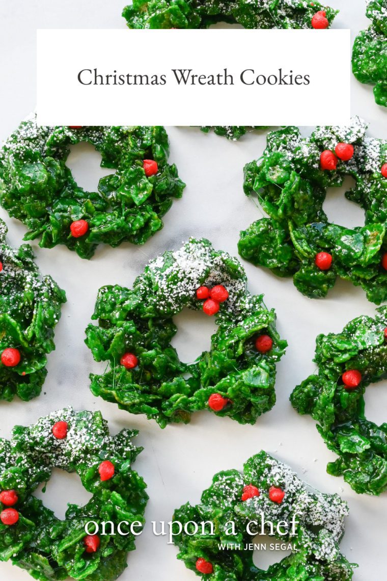 Deck the halls (and the kitchen) with festive Christmas wreath cookies!