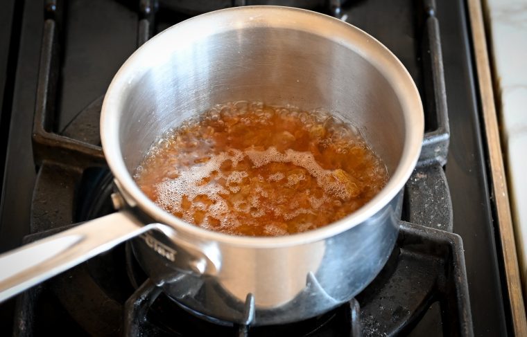 boiling raisin mixture