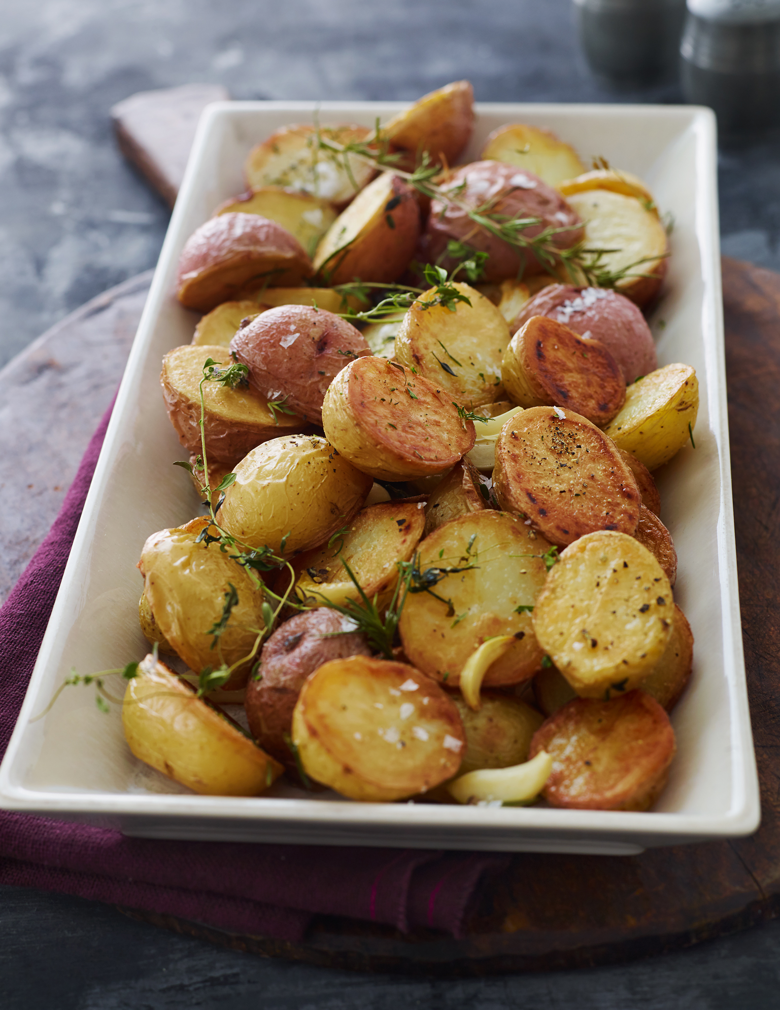 Steamed baby potatoes with thyme