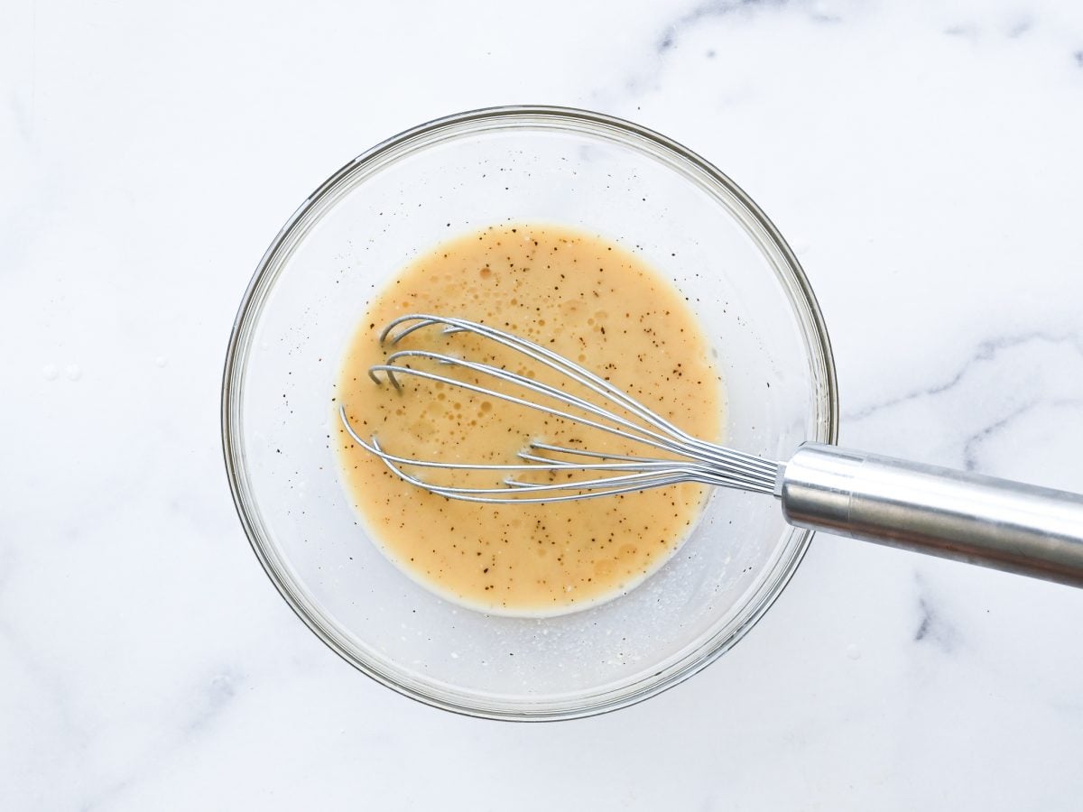 whisked honey, mustard, vinegar, mayonnaise, salt, and pepper in bowl