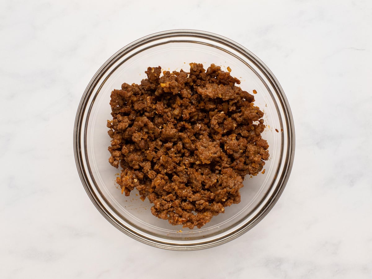 beef mixture cooling in bowl