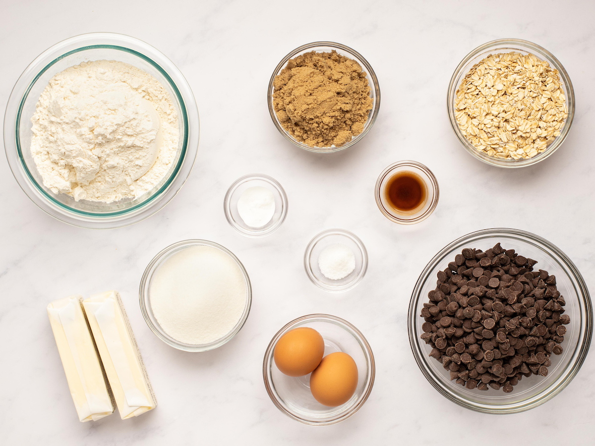 chocolate chip oatmeal cookie ingredients