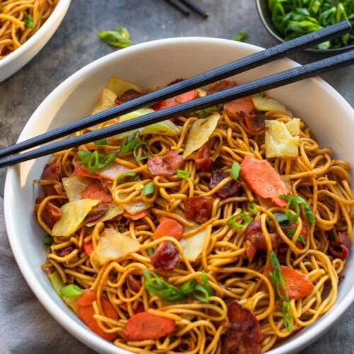 YAKISOBAHHHHH!です。 Yakisoba (Japanese Stir Fried Noodle) - Chopstick Chronicles