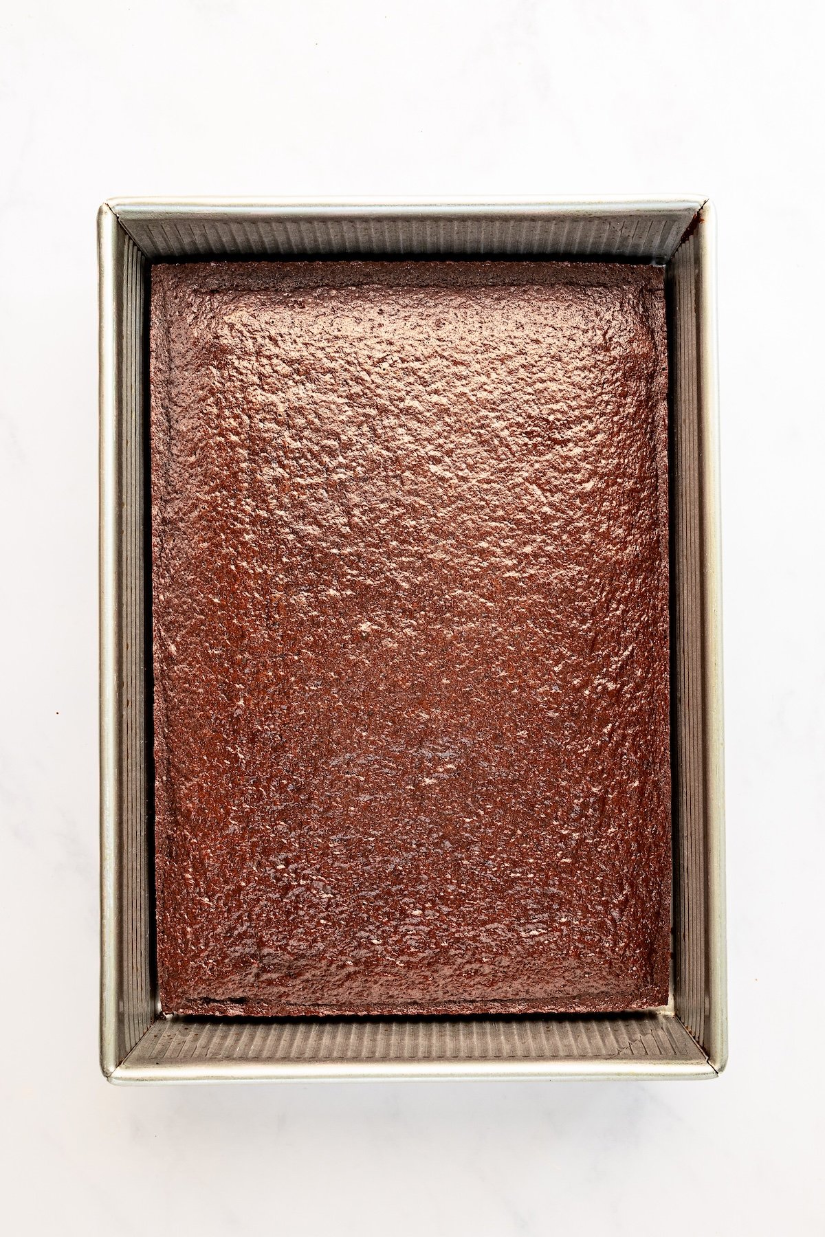 9 x 13-inch baking pan with baked cake