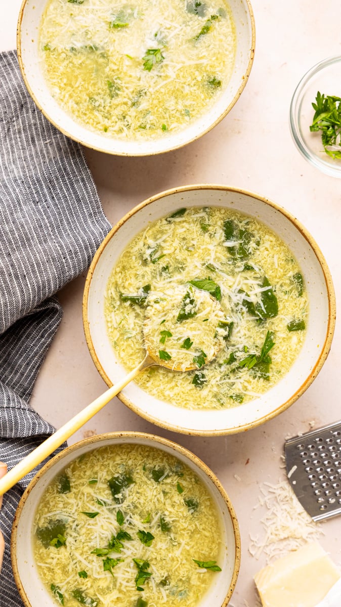 stracciatella soup in bowls